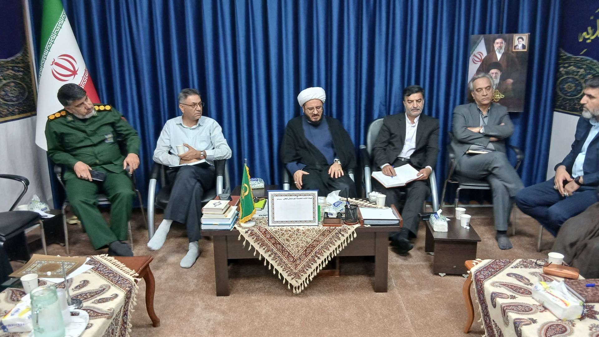 «از ساماندهی برنامه‌های فرهنگی تا گرامیداشت هفته دفاع مقدس؛ سومین نشست شورای فرهنگ عمومی لنجان برگزار شد.همراه باتصاویر